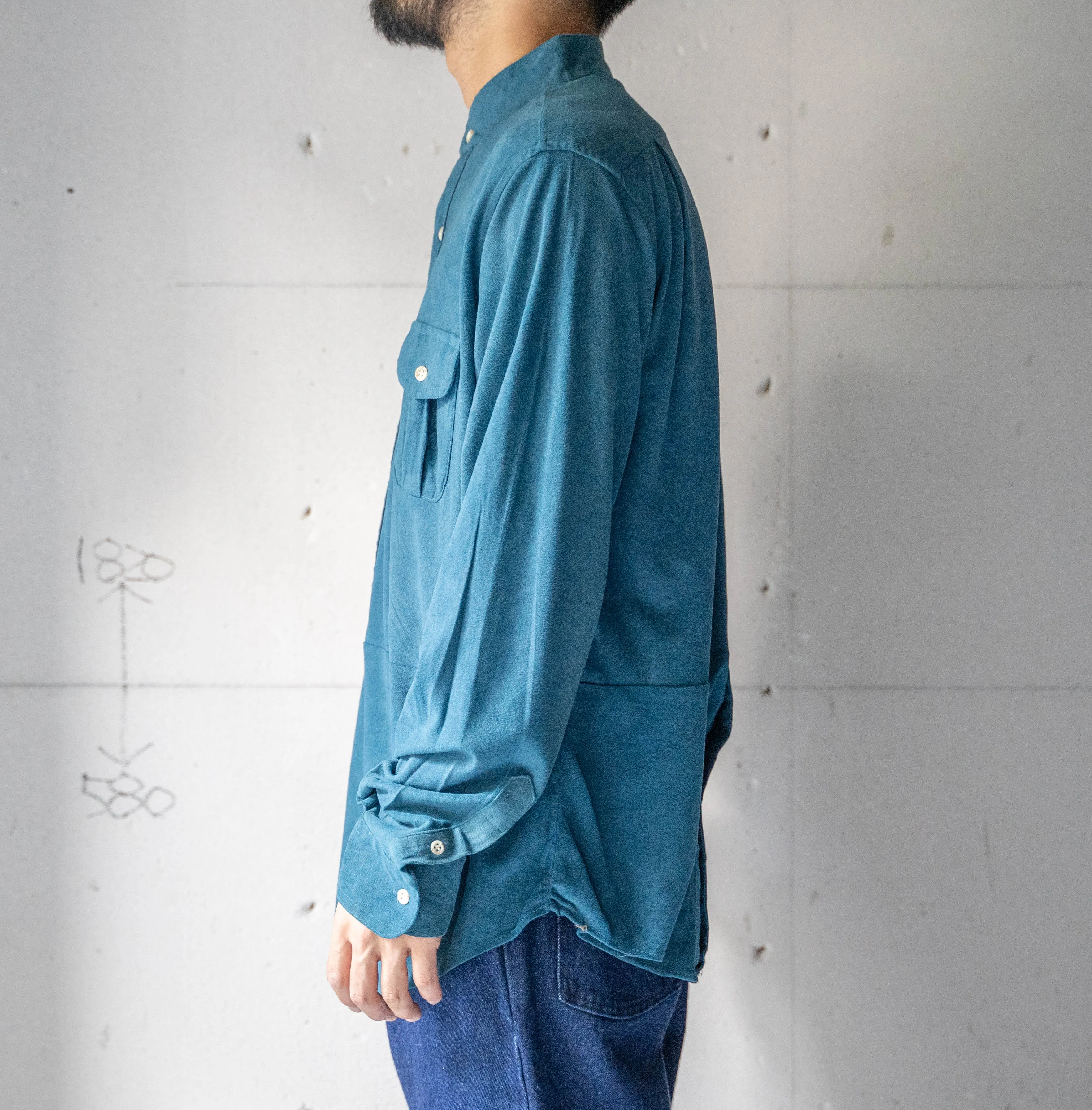 1980-90s Sears turquoise blue fake suede stand collar pullover shirt -switching design-