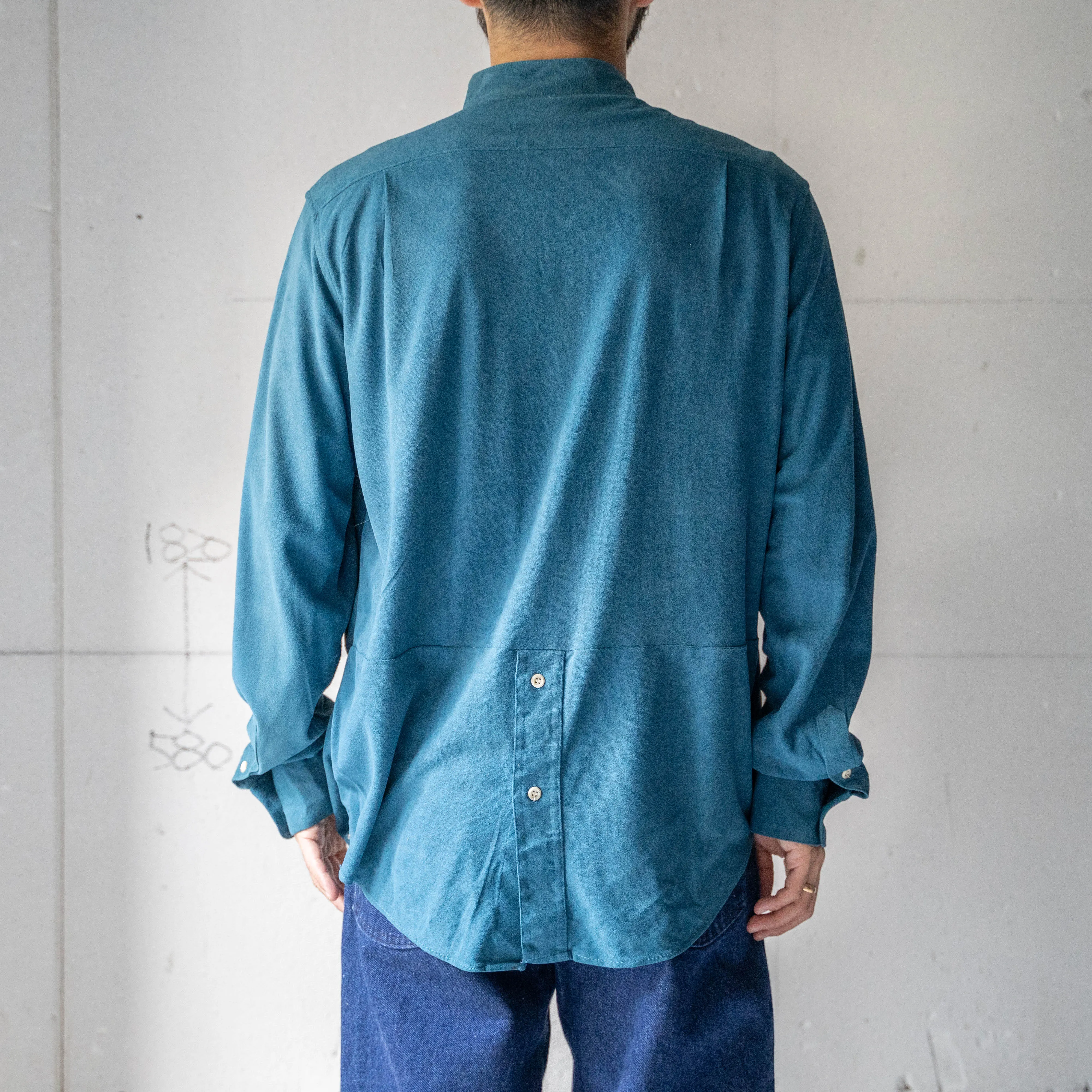 1980-90s Sears turquoise blue fake suede stand collar pullover shirt -switching design-