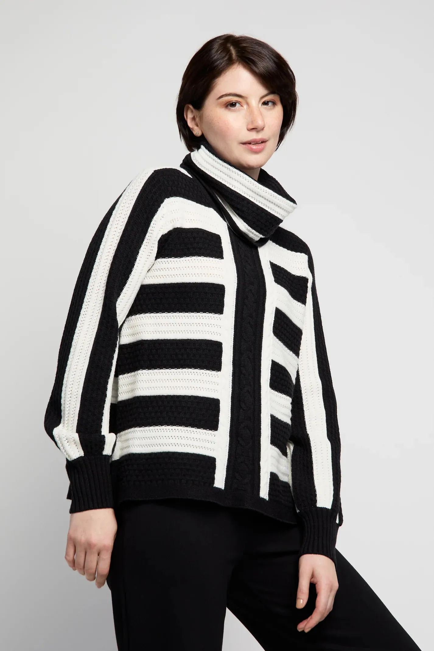 ATELIER BYLYSE- WOMEN'S STRIPE SWEATER WITH INFINITY SCARF